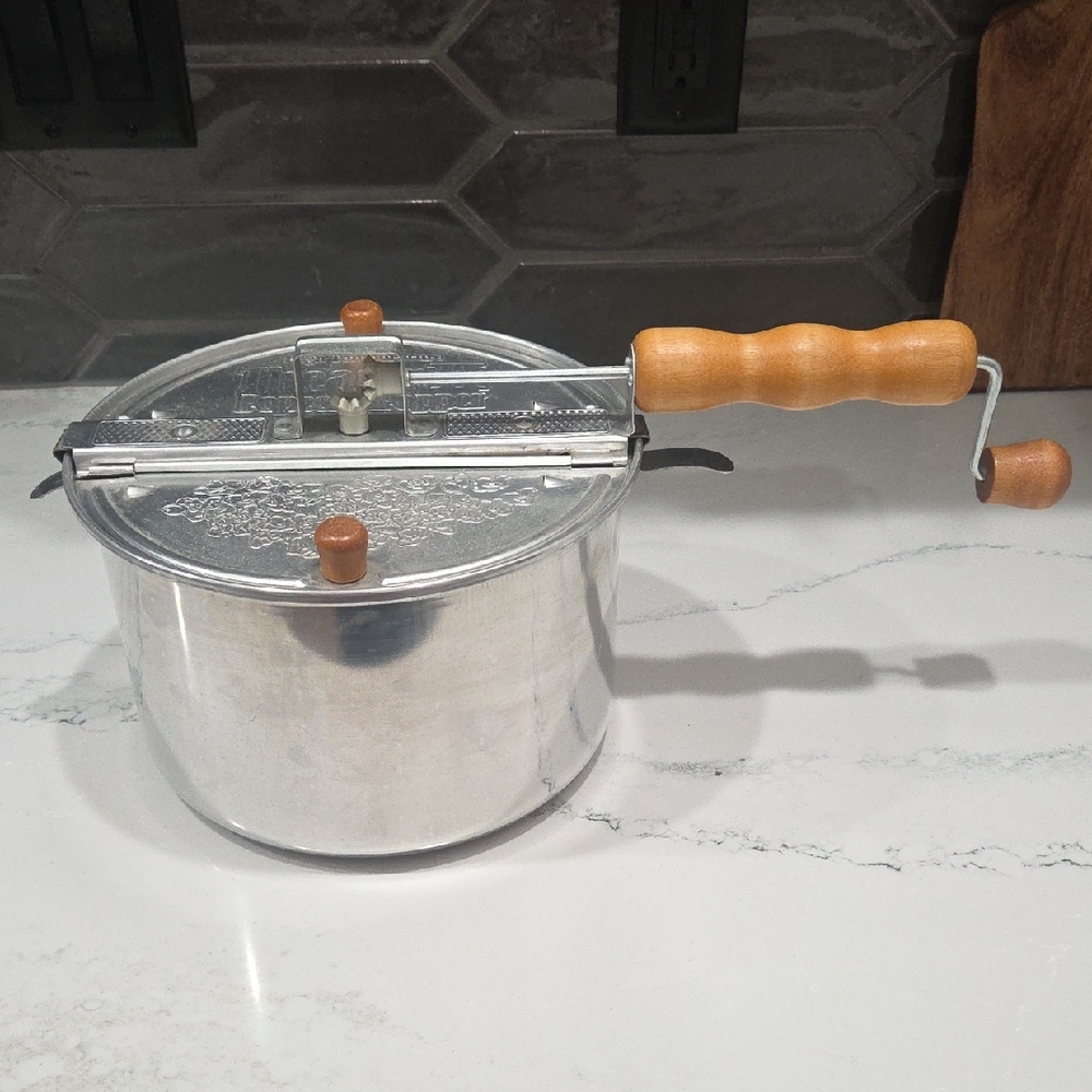 Stovetop Popcorn Maker with Wooden Handle
